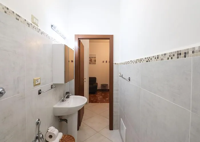 Apartament Chic 2 - 20 Min Colosseo & Metro 5 Min