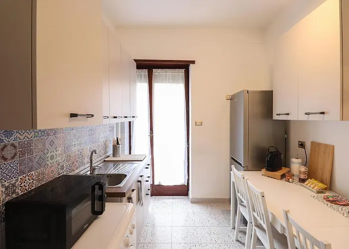 Chic 2 - 20 Min Colosseo & Metro 5 Min Apartament